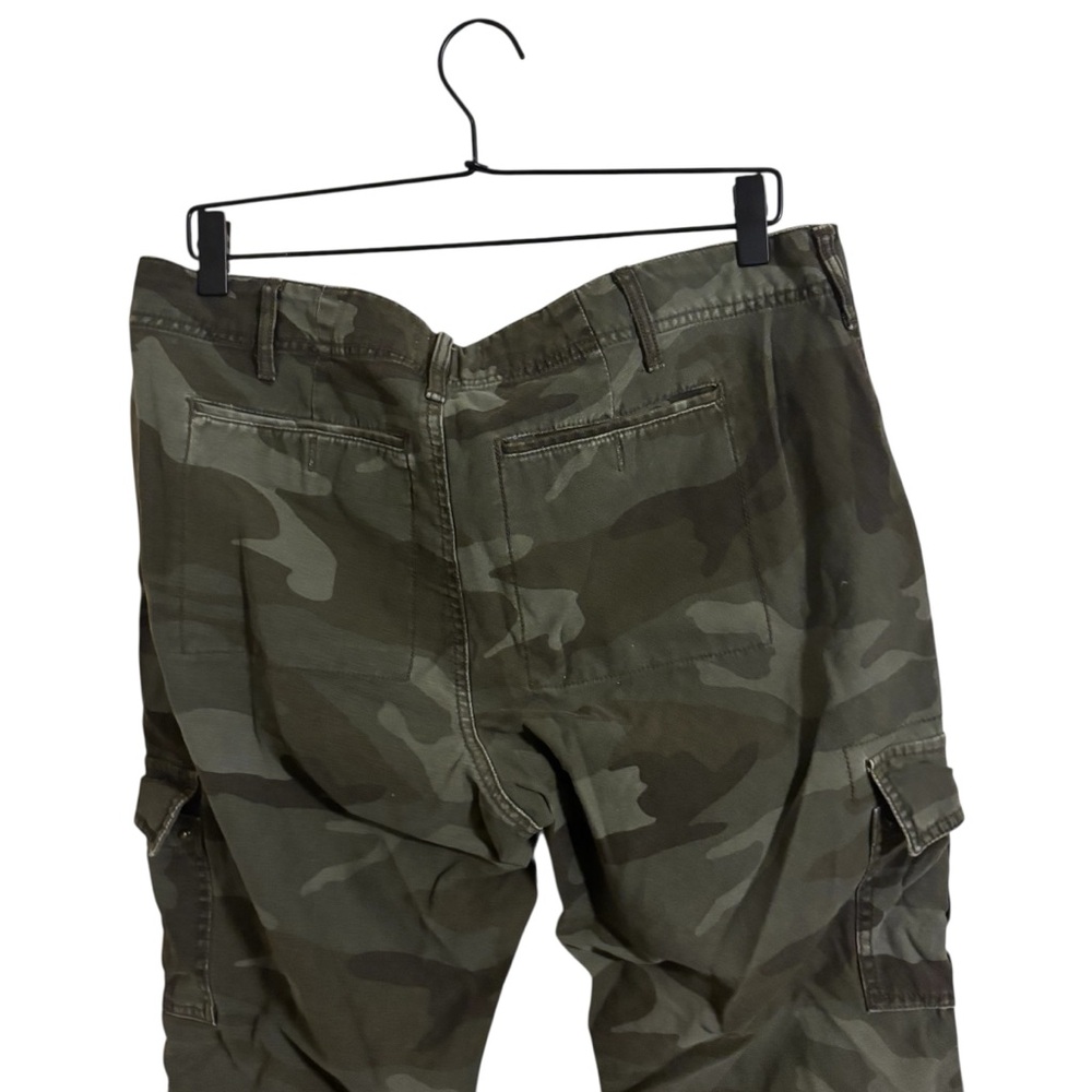 Abercrombie & Fitch Women’s Camo Cargo Jeans - Olive Green - Picture 7 of 8